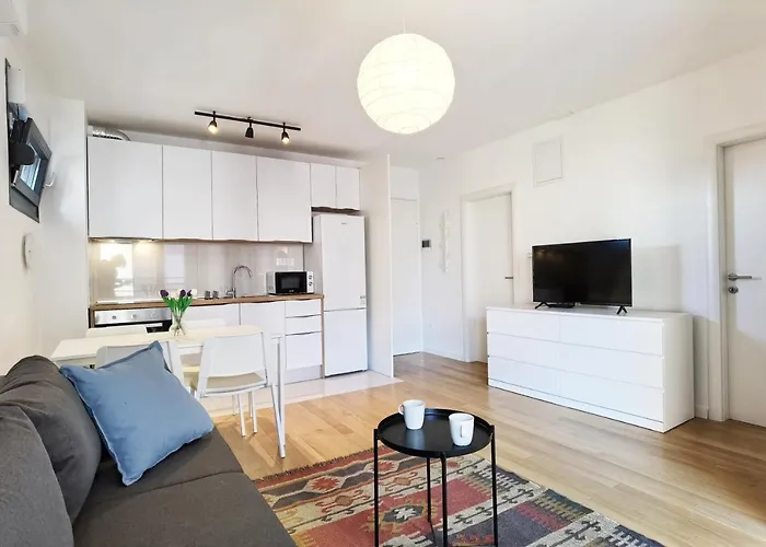 Grandpa's Tree - Private Garage Сплит