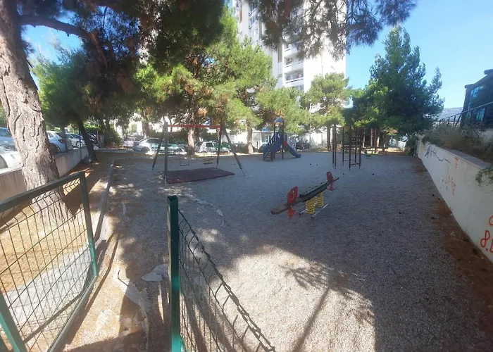 Grandpa's Tree - Private Garage Апартаменты