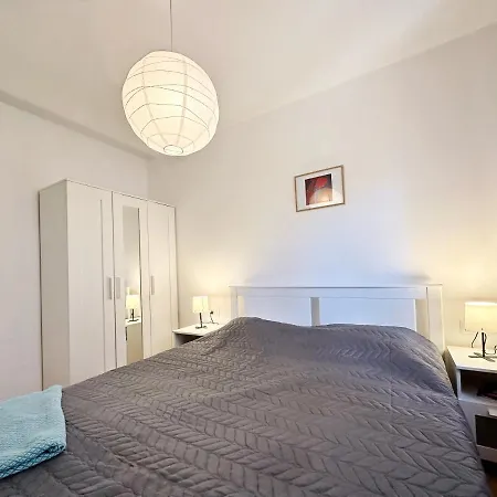 Grandpa's Tree - Private Garage Apartmán *