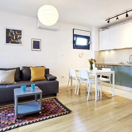 Grandpa's Tree - Private Garage Apartmán