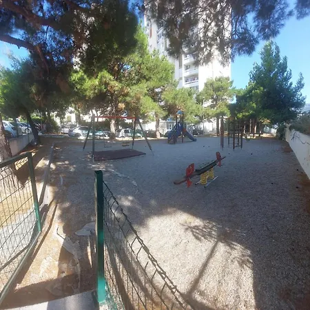 Grandpa's Tree - Private Garage Apartmán