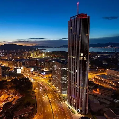 Grandpa's Tree - Private Garage Apartment
