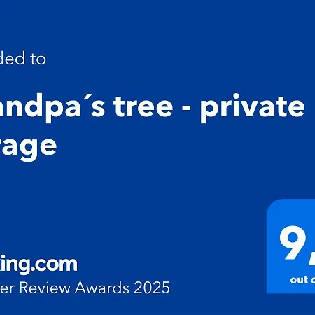 Grandpa's Tree - Private Garage Split